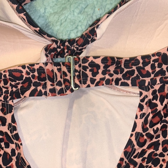 Bathing suit - Picture 4 of 9